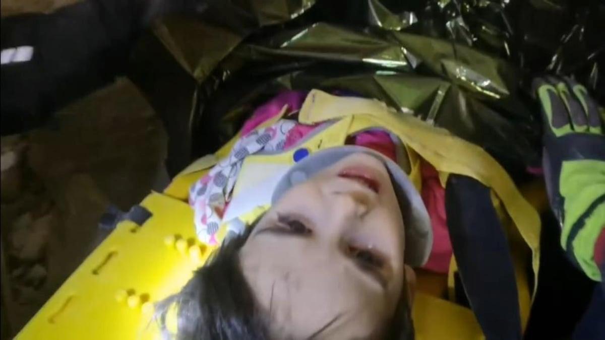 Felaketin 6&#039;ncı gününde mucize kurtuluşlar