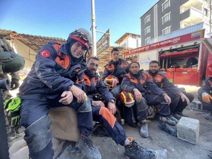 Gaziantep'e giden arama kurtarma ekibi KYK yurdunda şampuanı kullanınca son paralarını bıraktı