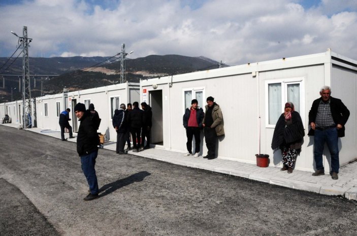 Gaziantep'te depremzedeler konteyner kentlere yerleştirildi