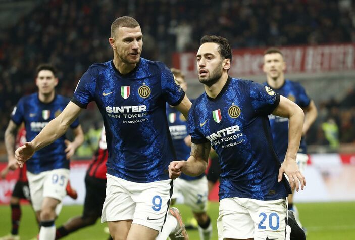 Hakan Çalhanoğlu'na Premier Lig'den 2 talip çıktı