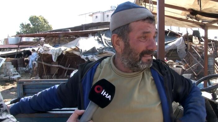 Hatay'da hayvanları telef olan adam o anları gözyaşları içinde anlattı