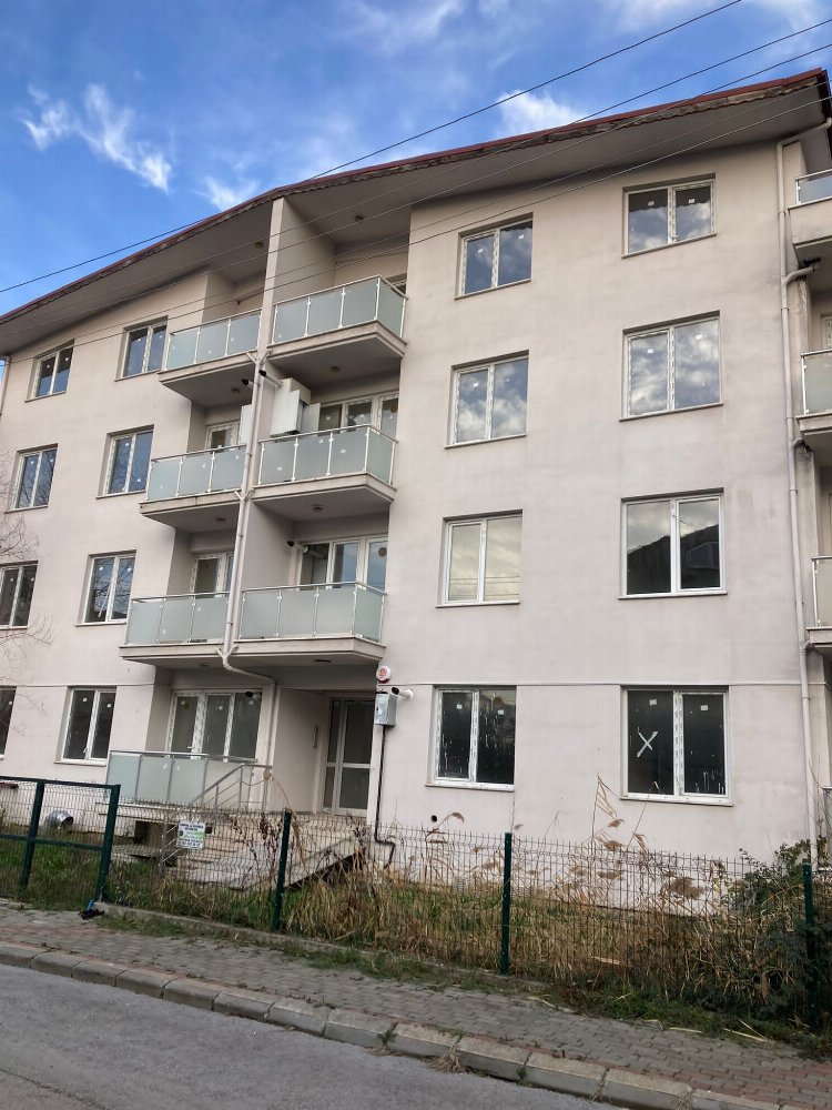 İYİ Parti Kızılay'ın İzmit'teki binasını sordu