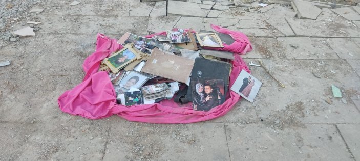 Kahramanmaraş merkezli depremin ardından babasını ve kızını arıyor