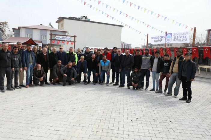 Kahramanmaraş merkezli depremin ardından Elbistan'da Melikgazi Çarşısı kuruldu