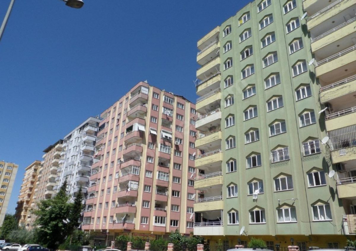 Kahramanmaraş'ta toplu mezara dönen Ebrar Sitesi müteahhiti aranıyor