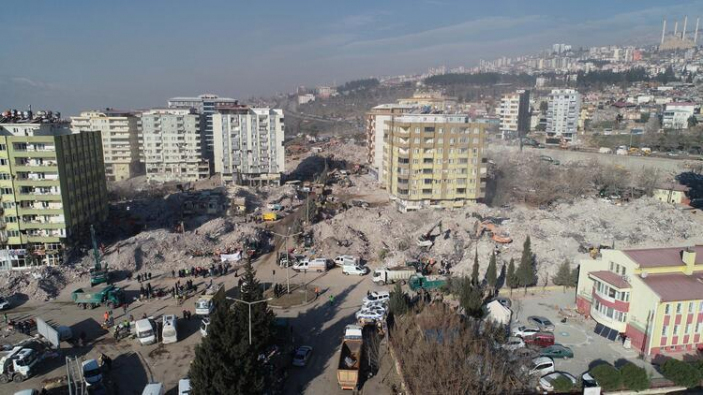 Kahramanmaraş'ta toplu mezara dönen Ebrar Sitesi müteahhiti aranıyor
