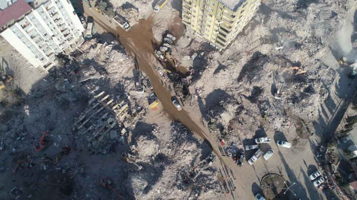 Kahramanmaraş'ta toplu mezara dönen Ebrar Sitesi müteahhiti aranıyor