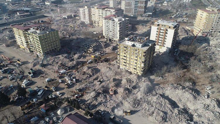 Kahramanmaraş'ta toplu mezara dönen Ebrar Sitesi müteahhiti aranıyor