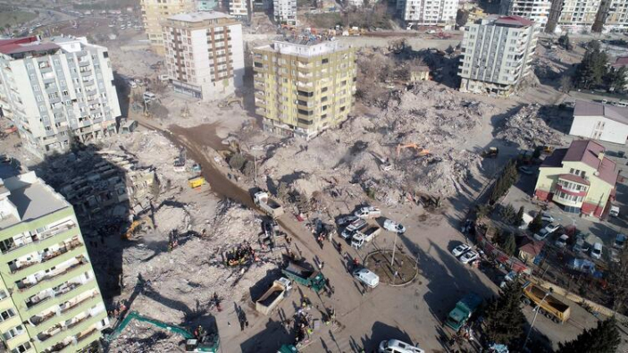 Kahramanmaraş'ta toplu mezara dönen Ebrar Sitesi müteahhiti aranıyor