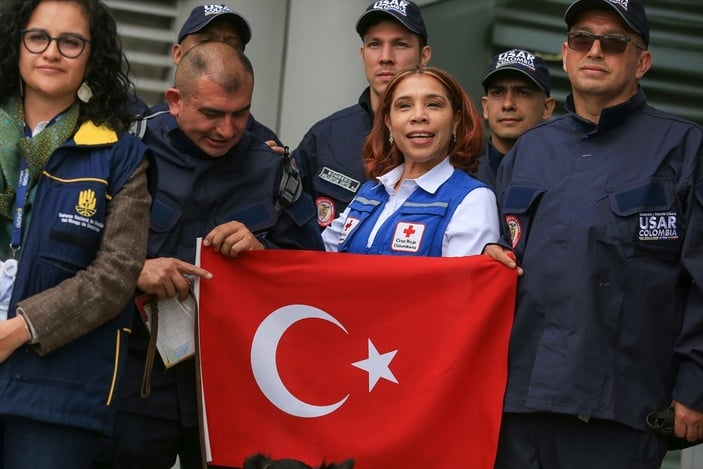 Kolombiya'dan Türkiye'ye 45 kişilik ekip desteği
