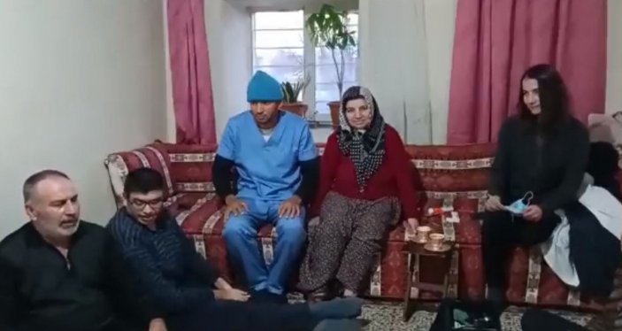 Kübalı doktorlar Elbistan köylerinde hastaları tedavi ediyor