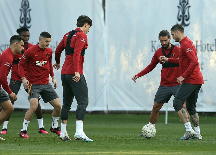 Milan'dan Galatasaray'a transfer harekatı