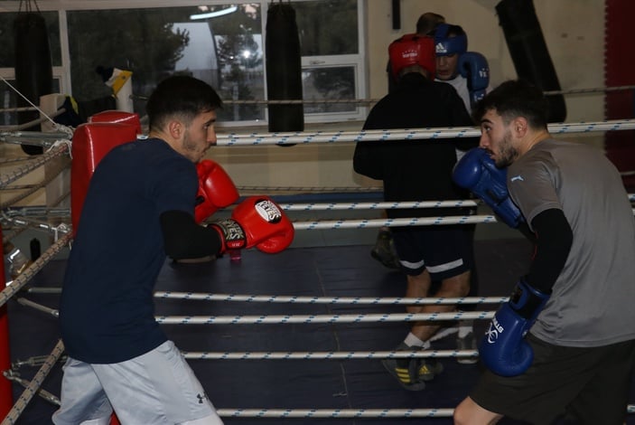 Milli boksör Samet, Avrupa'dan sonra dünya şampiyonluğunu hedefliyor