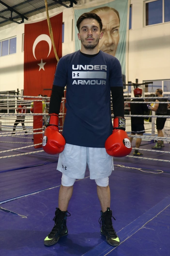 Milli boksör Samet, Avrupa'dan sonra dünya şampiyonluğunu hedefliyor