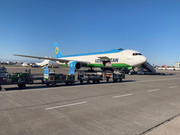 Özbekistan'dan Türkiye'ye 270 ton insani yardım