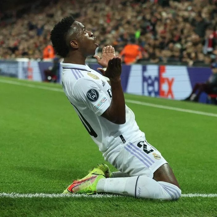 Real Madrid deplasmanda Liverpool'a 5 attı