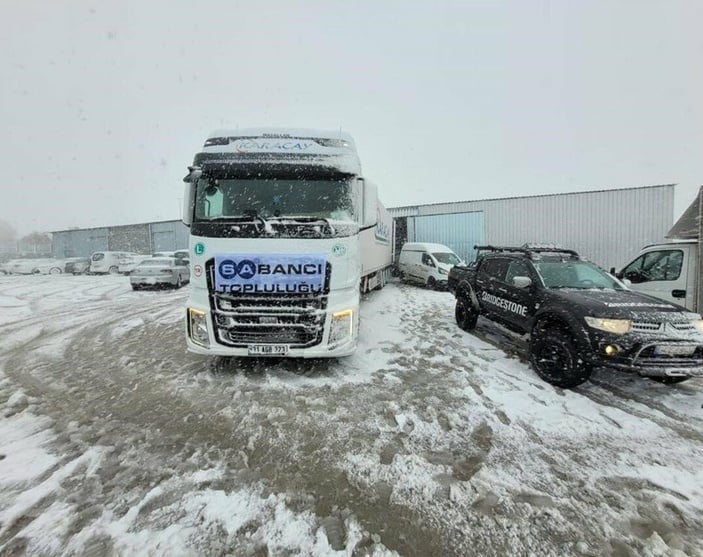 Sabancı Holding'den deprem bölgesine yardım