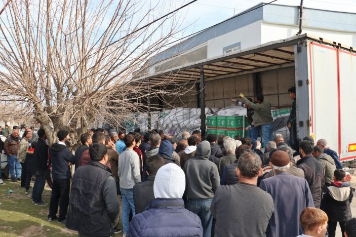 Suudi Arabistan'dan depremzedelere uydudan sağlık hizmeti