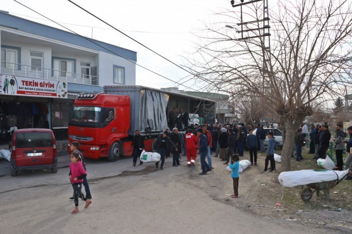 Suudi Arabistan'dan depremzedelere uydudan sağlık hizmeti