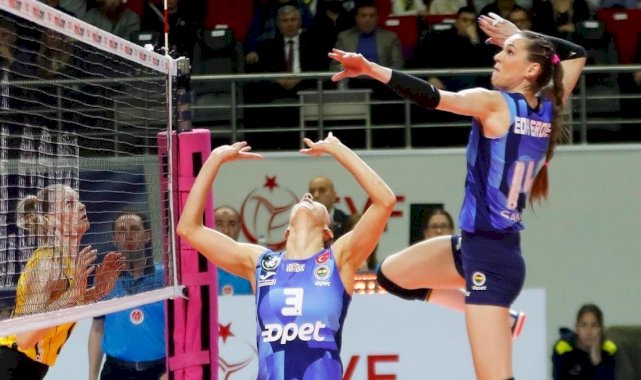 Fenerbahçe, VakıfBank'ı set vermeden mağlup etti
