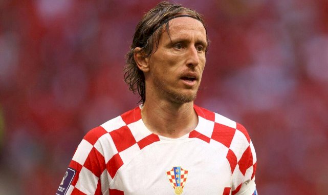 Luka Modric, formasını depremzedelere bağışladı