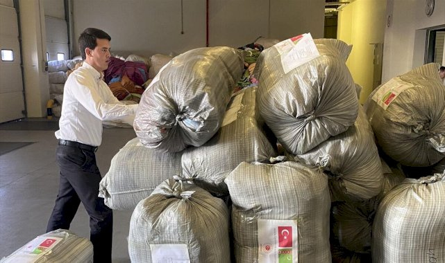 Türkmenistan, deprem bölgesine 1100 battaniye ile 89 yatak gönderdi