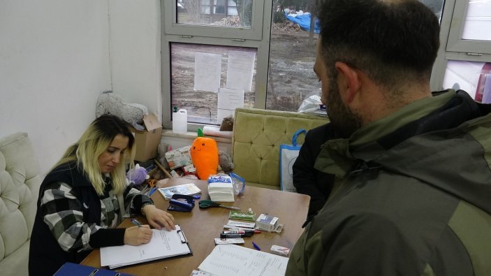 Trabzonlu aile ayakkabının içindeki altınlarını yanlışlıkla depremzedelere gönderdi