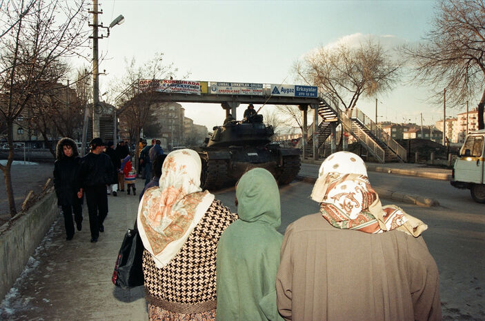 Türk demokrasisinin kara lekesi! 28 Şubat postmodern darbesinin üzerinden 26 yıl geçti