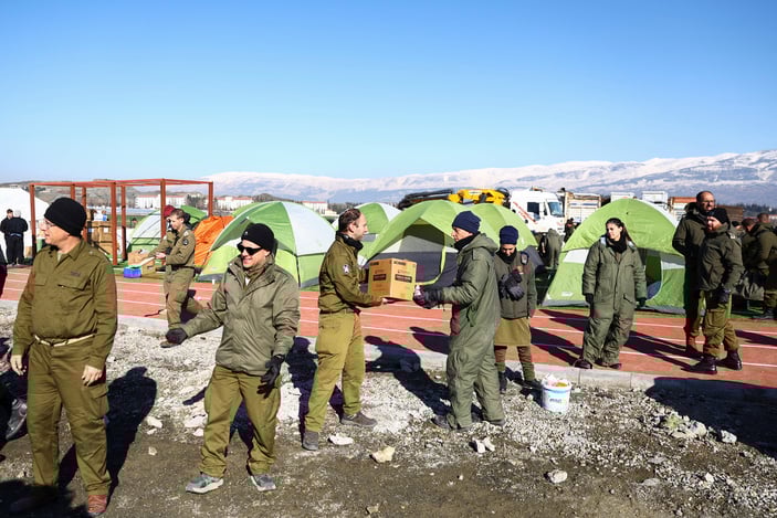 Türkiye'ye deprem için yardım ekibi gönderen ülkeler