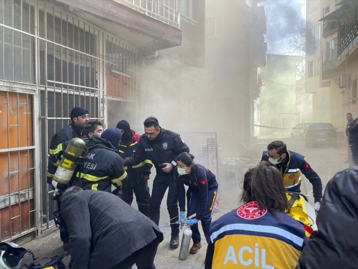 Uşak'ta korkutan yangın! Bir kişi yanarak hayatını kaybetti
