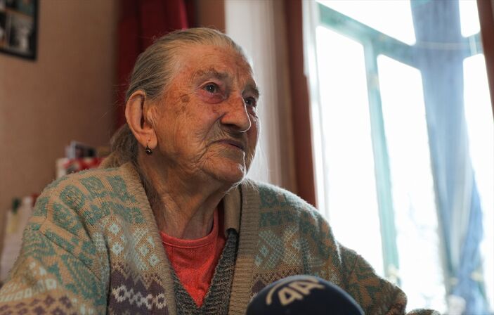 90 yaşındaki Bosnalı Milka Grebenar elindeki son parayı depremzedelere gönderdi