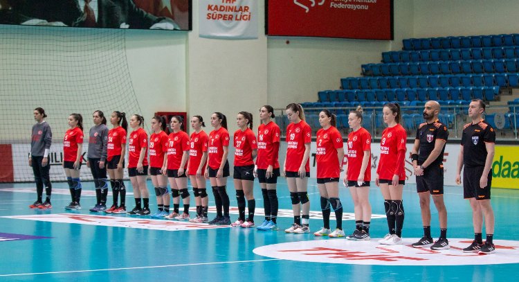 A Milli Kadın Hentbolcular Kuzey Makedonya'yı yendi