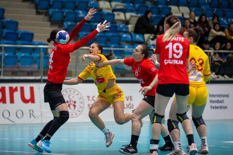 A Milli Kadın Hentbolcular Kuzey Makedonya&#039;yı yendi