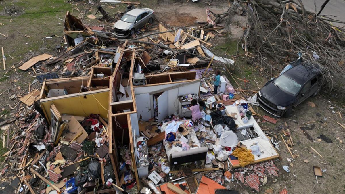 ABD&#039;de hortumun yıkıma uğrattığı Mississippi ve çevresinde olağanüstü hal ilan edildi