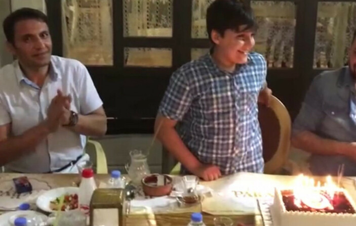 Adıyaman'da deprem oğluyla ayırdı! Eşyaları bulan 2 kişi babadan para istedi