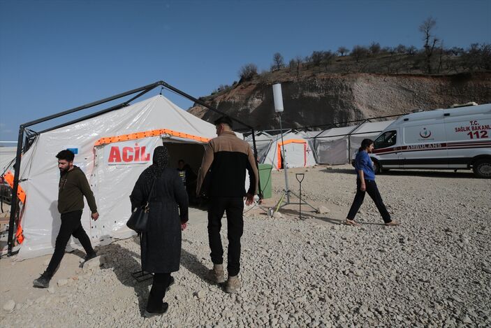 Adıyaman'da depremzedelere hizmet veren Fransa'nın sahra hastanesi görüntülendi