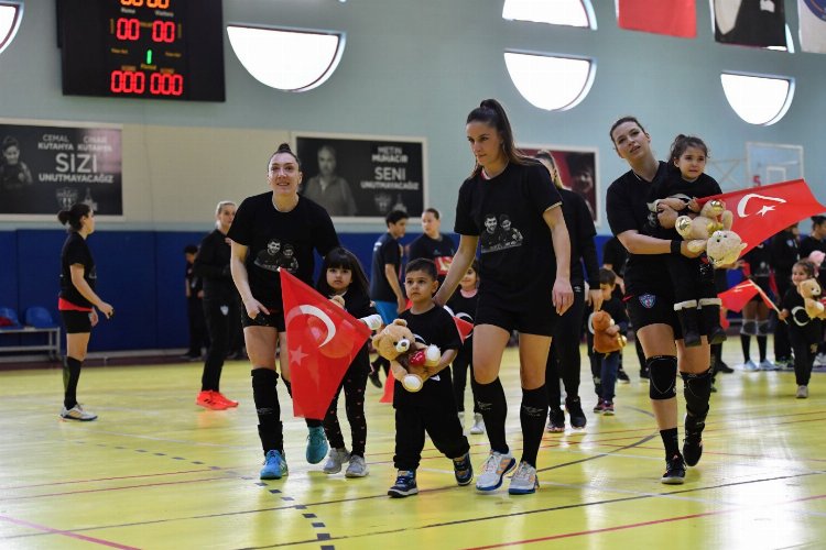 Avrupa Kupası çeyrek finalde ilk maç Konyaaltı'nın