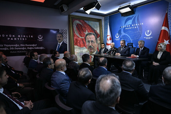 BBP Genel Başkanı Mustafa Destici: İyi Parti'den herhangi birisiyle bir görüşmemiz olmadı