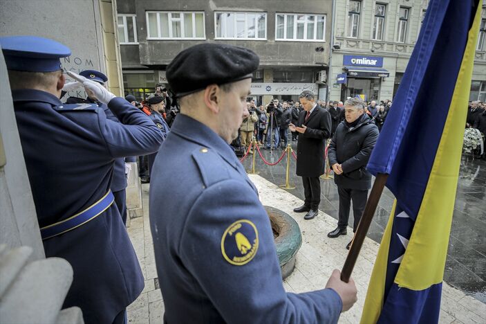 Bosna Hersek, bağımsızlığının 31. yılını törenlerle kutluyor