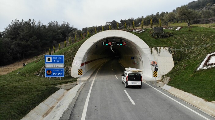 Çanakkale'de hizmete giren Gelibolu-Eceabat Yolu sayesinde vatandaşların çilesi sona erdi
