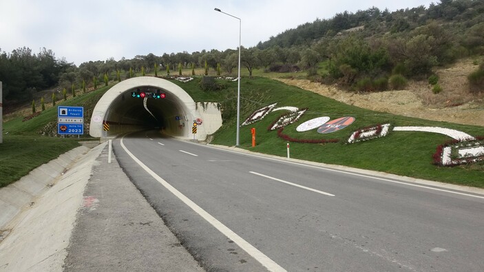 Çanakkale'de hizmete giren Gelibolu-Eceabat Yolu sayesinde vatandaşların çilesi sona erdi