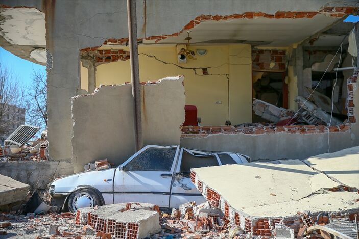 Cuma hutbesinin bu haftaki konusu: Müslümanlar birbirinin umududur