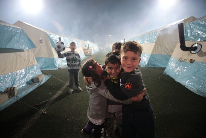 Derya Yanık, deprem bölgelerinden çocuk kaçırma iddialarını yanıtladı