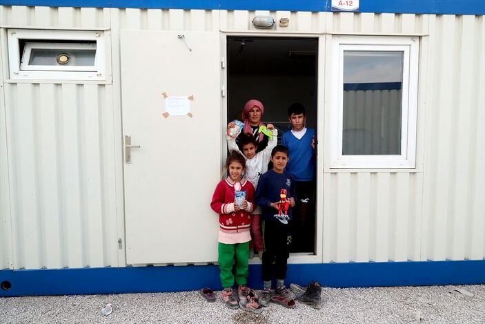 Derya Yanık, deprem bölgelerinden çocuk kaçırma iddialarını yanıtladı