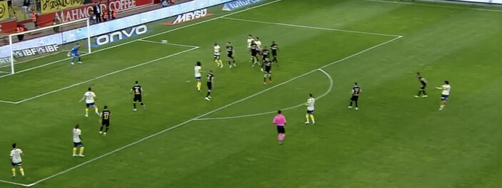 Ferdi Kadıoğlu'ndan Kayserispor'a klas gol