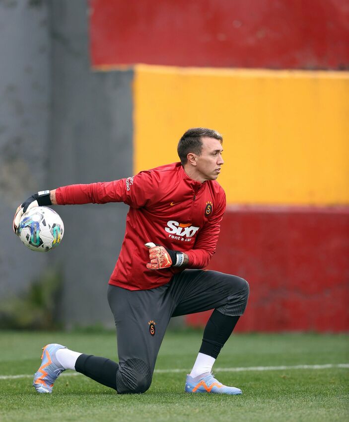 Fernando Muslera, milli aranın ardından sahalara dönüyor