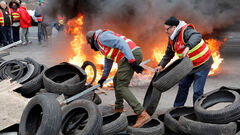 Fransa'da emeklilik reformu çıkmazı: Macron, Ulusal Meclis'i feshedebilir