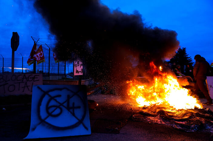 Fransa'da emeklilik reformu, ülkeyi yangın yerine çevirdi