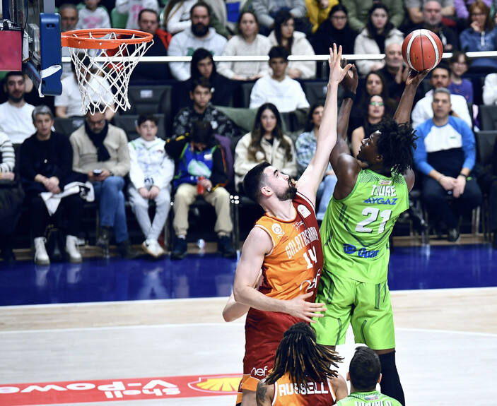 Galatasaray, TOFAŞ'ı mağlup etti