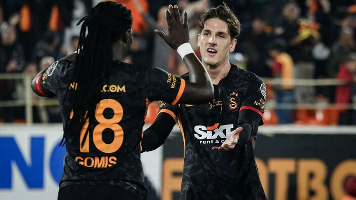 Galatasaray'da Muslera ve Zaniolo kararı